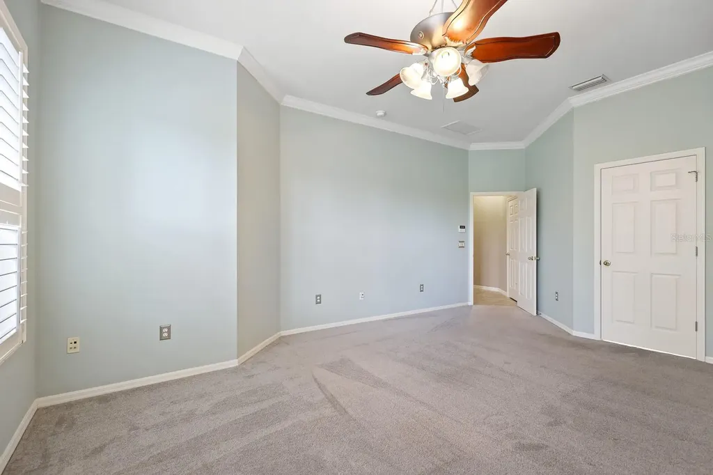 15239 Kestrelrise Drive Lithia FL 33547