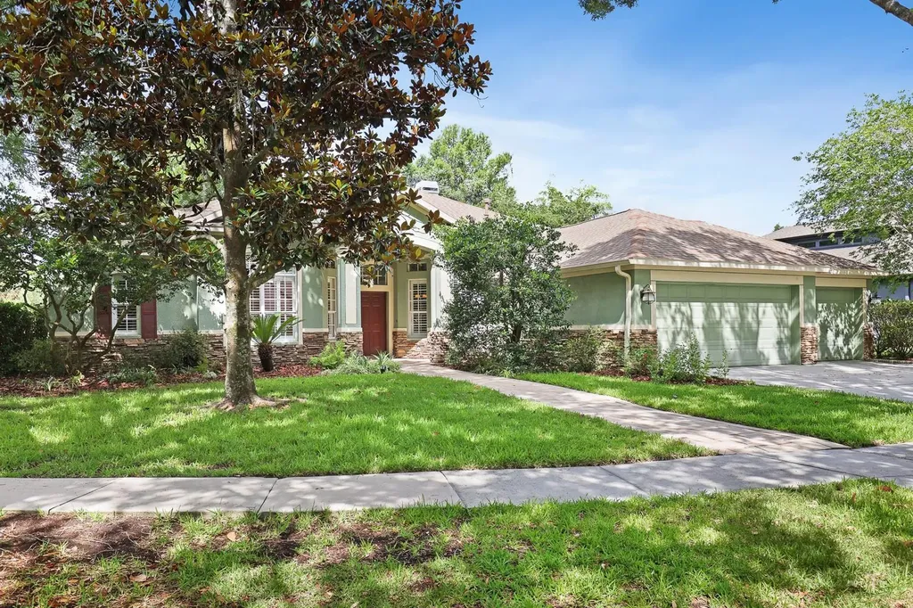 15239 Kestrelrise Drive Lithia FL 33547