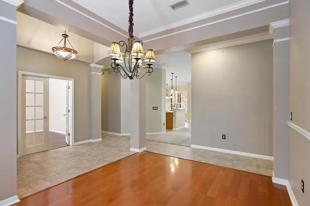 15239 Kestrelrise Drive Lithia FL 33547