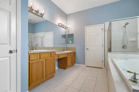 15239 Kestrelrise Drive Lithia FL 33547