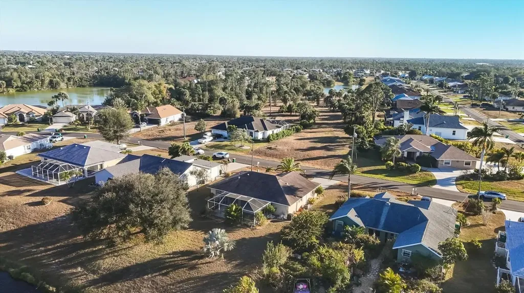 23 Sportsman Terrace Rotonda West FL 33947