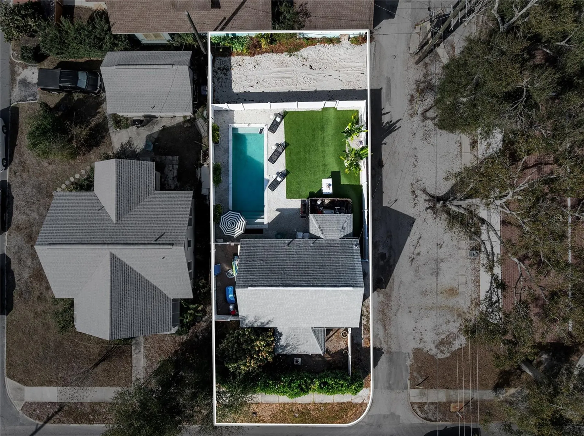 783 30th Avenue N St Petersburg FL 33704