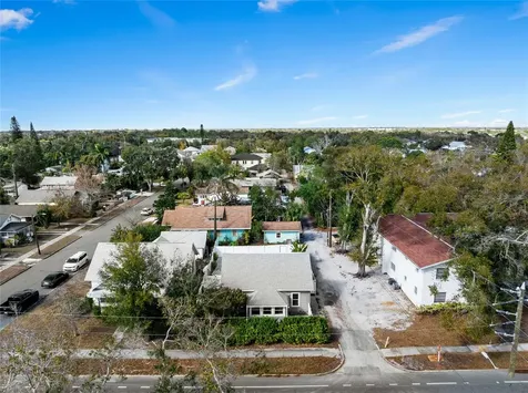 783 30th Avenue N St Petersburg FL 33704