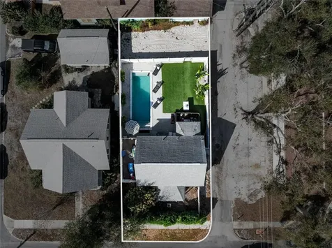 783 30th Avenue N St Petersburg FL 33704