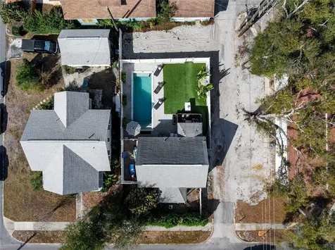 783 30th Avenue N St Petersburg FL 33704