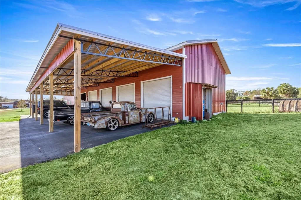 5251 SE 180th Avenue Road Ocklawaha FL 32179