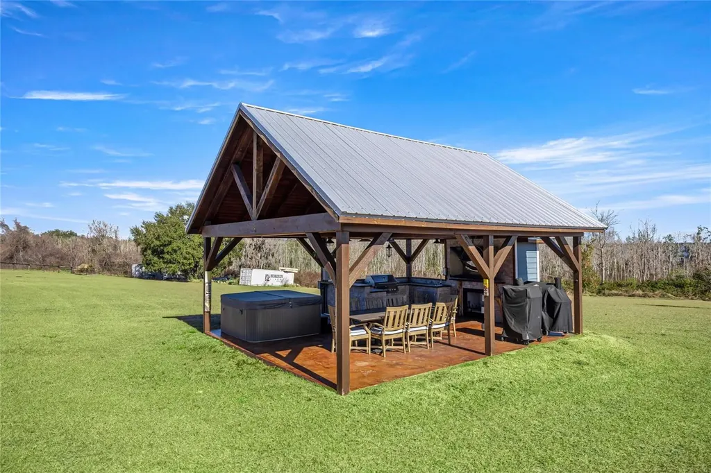 5251 SE 180th Avenue Road Ocklawaha FL 32179