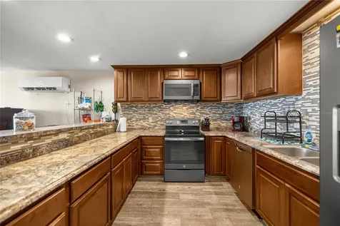 5251 SE 180th Avenue Road Ocklawaha FL 32179