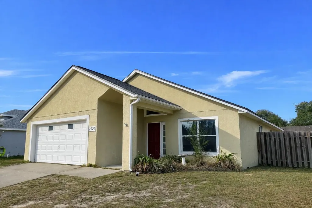 2329 South Avenue Leesburg FL 34748