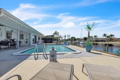 2424 Rosa Lane Punta Gorda FL 33950