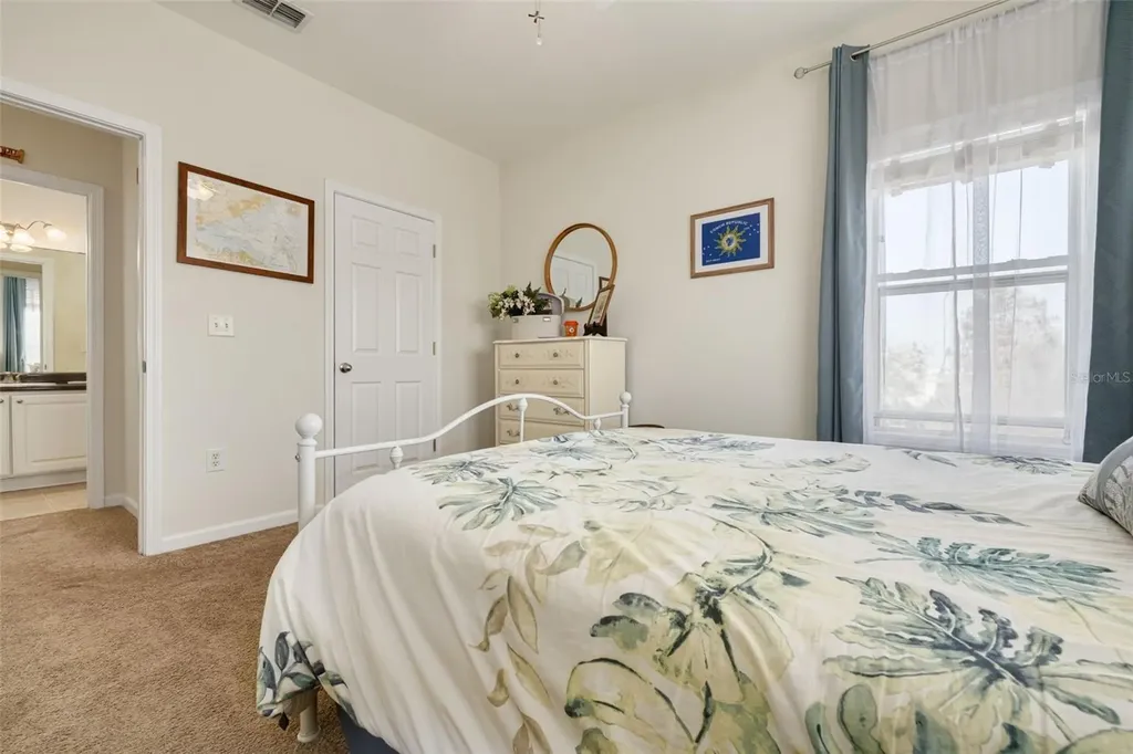 4802 W 51st Street Bradenton FL 34210