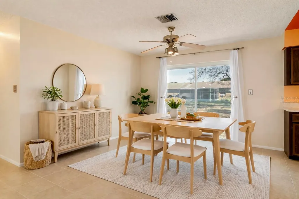 681 Royal Palm Drive Kissimmee FL 34743