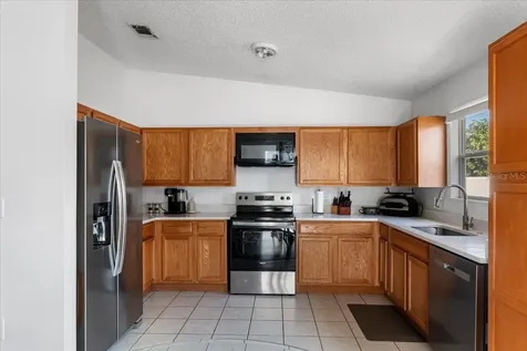 221 Cranbrook Drive Kissimmee FL 34758