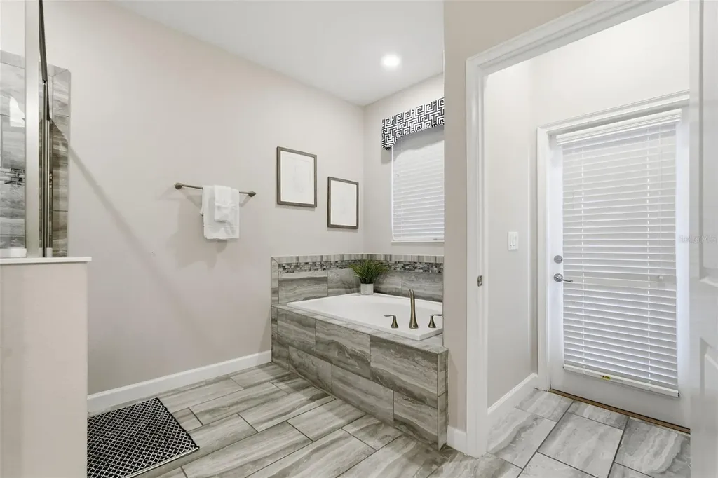 1491 Rolling Fairway Drive Davenport FL 33896