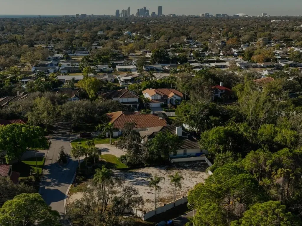 4690 Laurel Oak Lane NE St Petersburg FL 33703