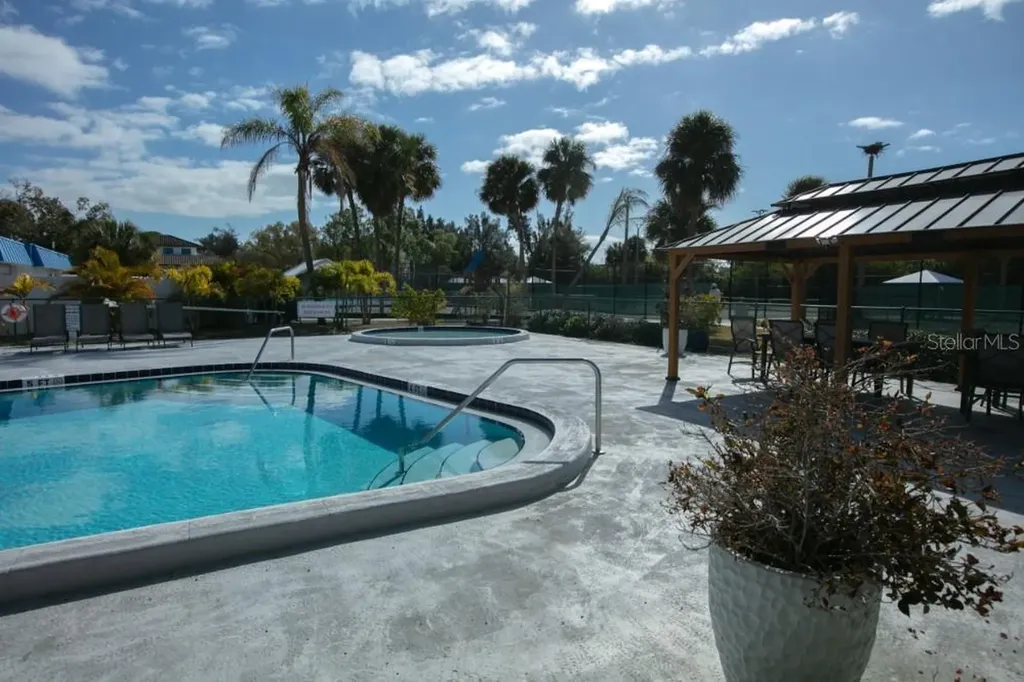 4690 Laurel Oak Lane NE St Petersburg FL 33703