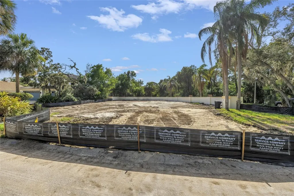 4690 Laurel Oak Lane NE St Petersburg FL 33703