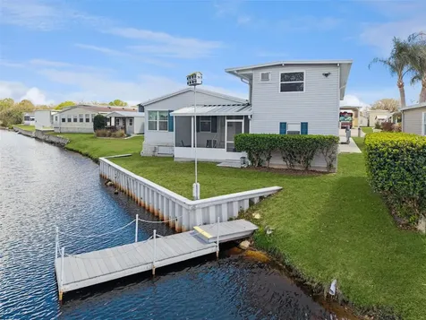 5226 Island View Circle N Polk City FL 33868