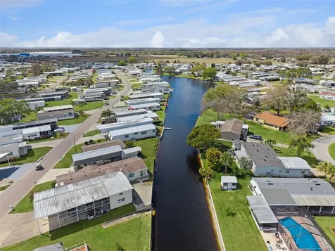 5226 Island View Circle N Polk City FL 33868