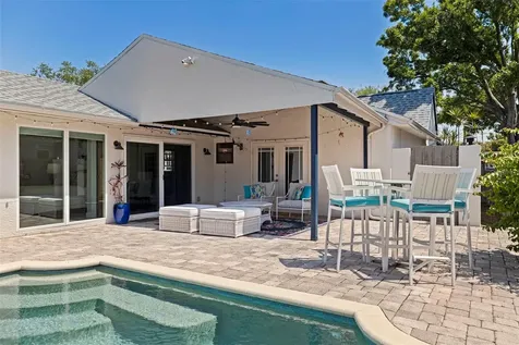 1610 14th Street N St Petersburg FL 33704
