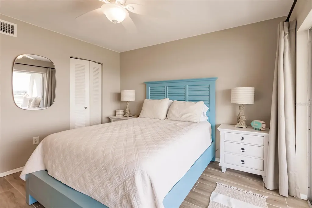 1200 E Peppertree Lane Sarasota FL 34242