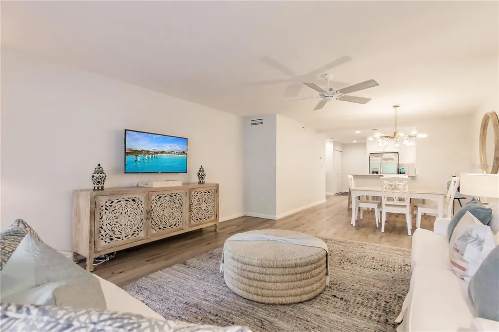 1200 E Peppertree Lane Sarasota FL 34242