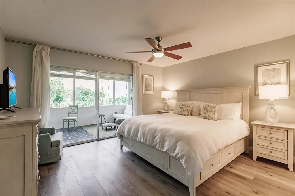 1200 E Peppertree Lane Sarasota FL 34242