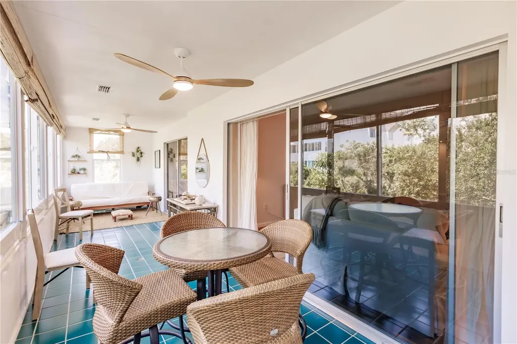 1200 E Peppertree Lane Sarasota FL 34242