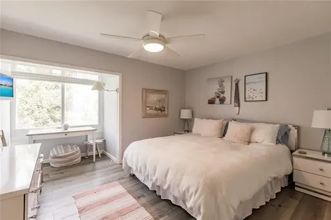 1200 E Peppertree Lane Sarasota FL 34242