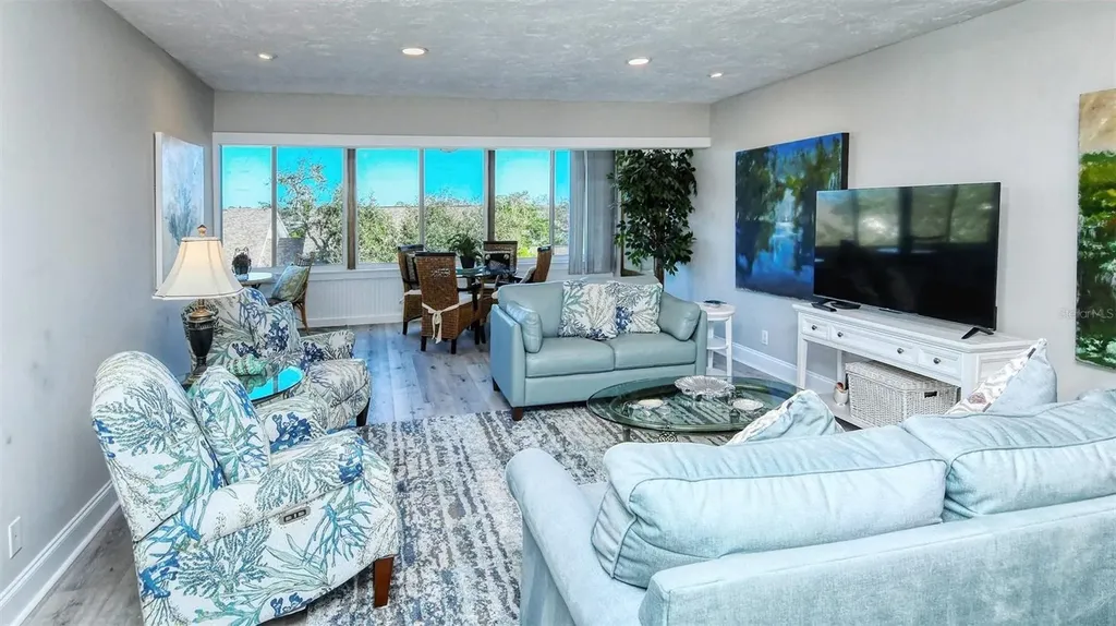 1255 E Peppertree Drive Sarasota FL 34242