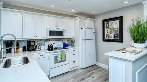 1255 E Peppertree Drive Sarasota FL 34242