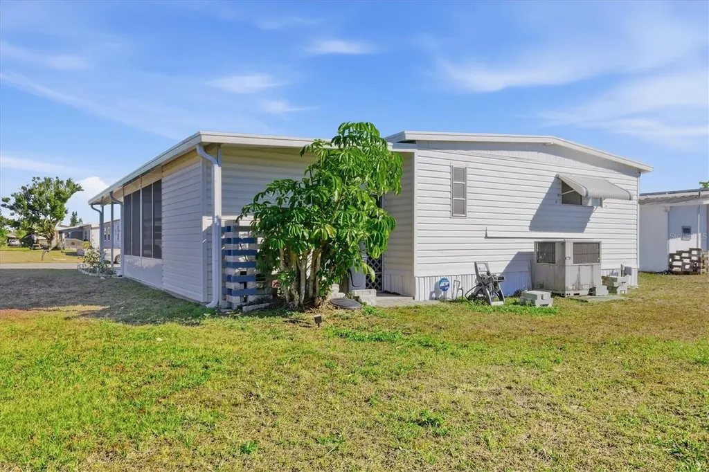 6710 36th Avenue E Palmetto FL 34221