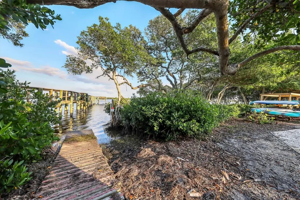 825 Bayport Way Longboat Key FL 34228