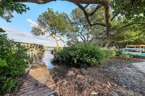 825 Bayport Way Longboat Key FL 34228