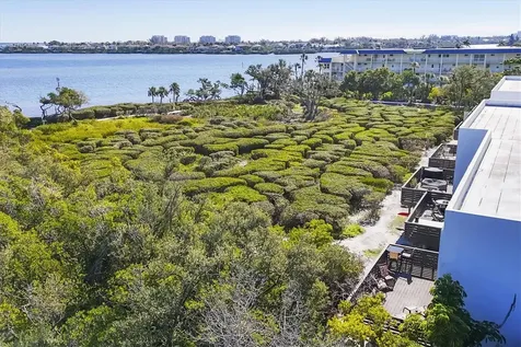 825 Bayport Way Longboat Key FL 34228