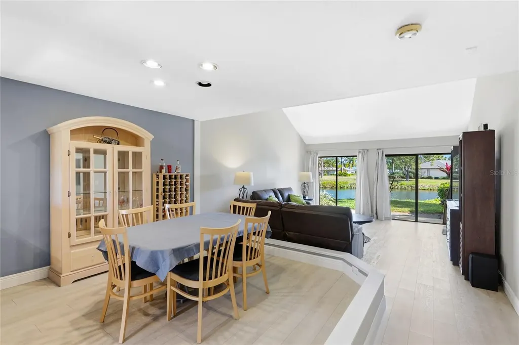 5207 Myrtle Wood Sarasota FL 34235