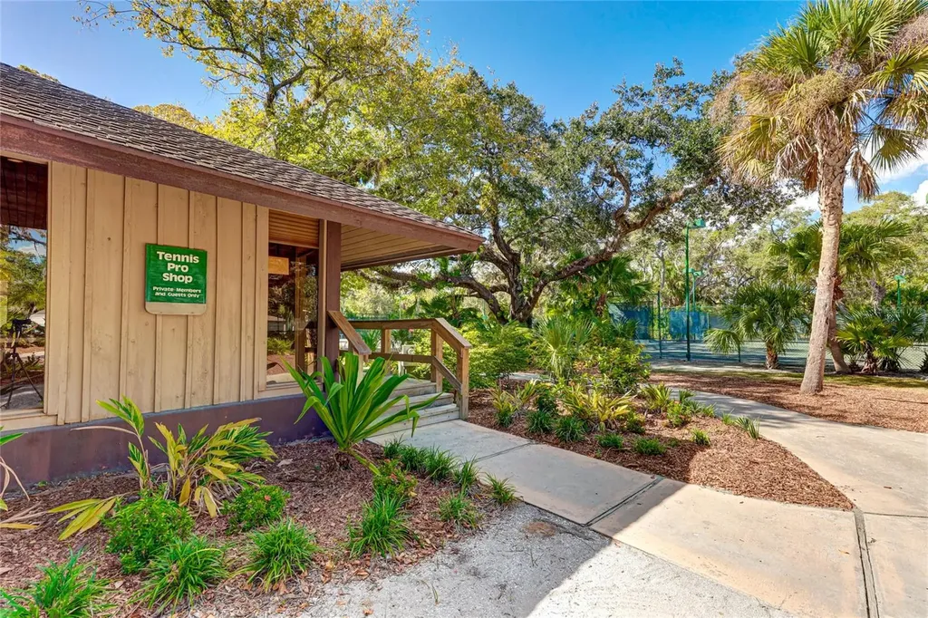 5207 Myrtle Wood Sarasota FL 34235