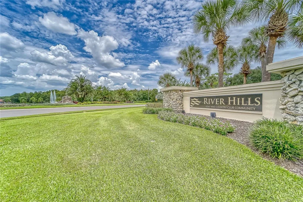 3522 Fox Squirrel Lane Valrico FL 33596