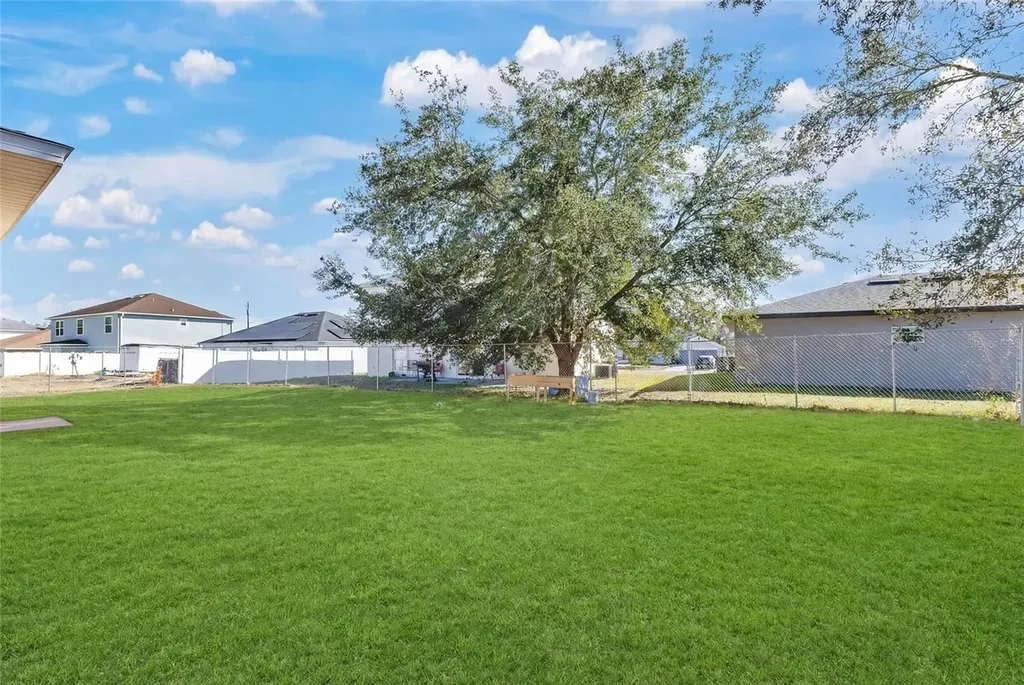 327 Salmon Court Kissimmee FL 34759