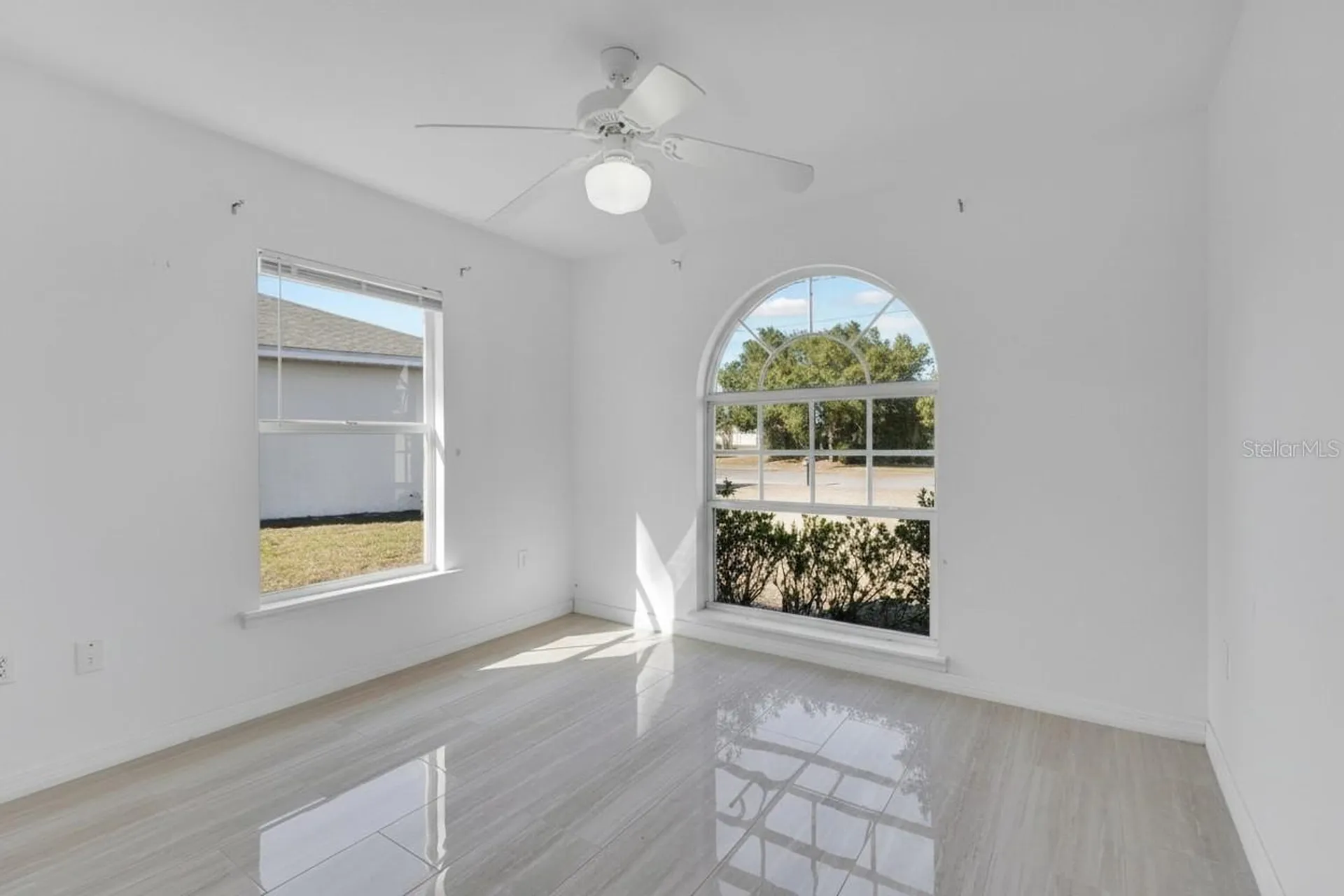 327 Salmon Court Kissimmee FL 34759