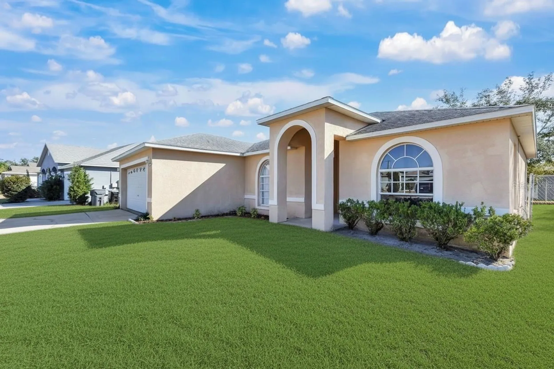 327 Salmon Court Kissimmee FL 34759