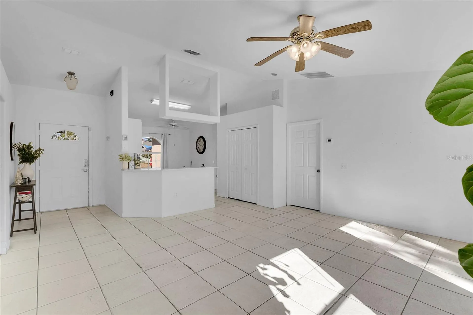 327 Salmon Court Kissimmee FL 34759