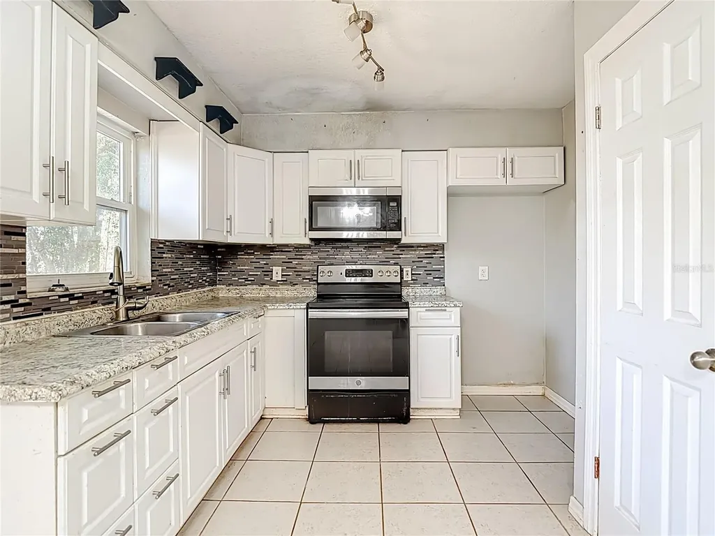 27183 Thorncrest Avenue Brooksville FL 34602