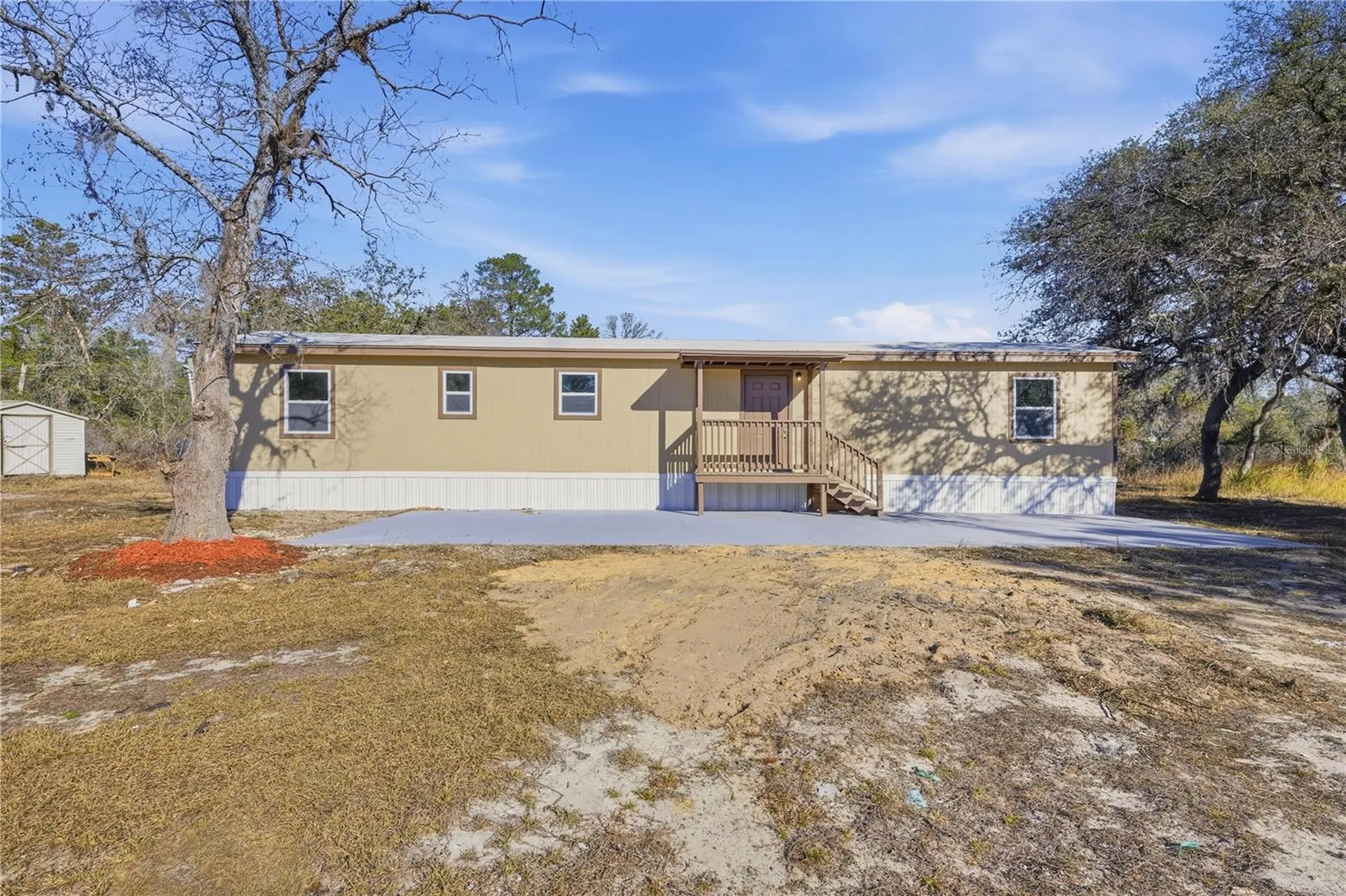 19661 SE 94th Place Ocklawaha FL 32179