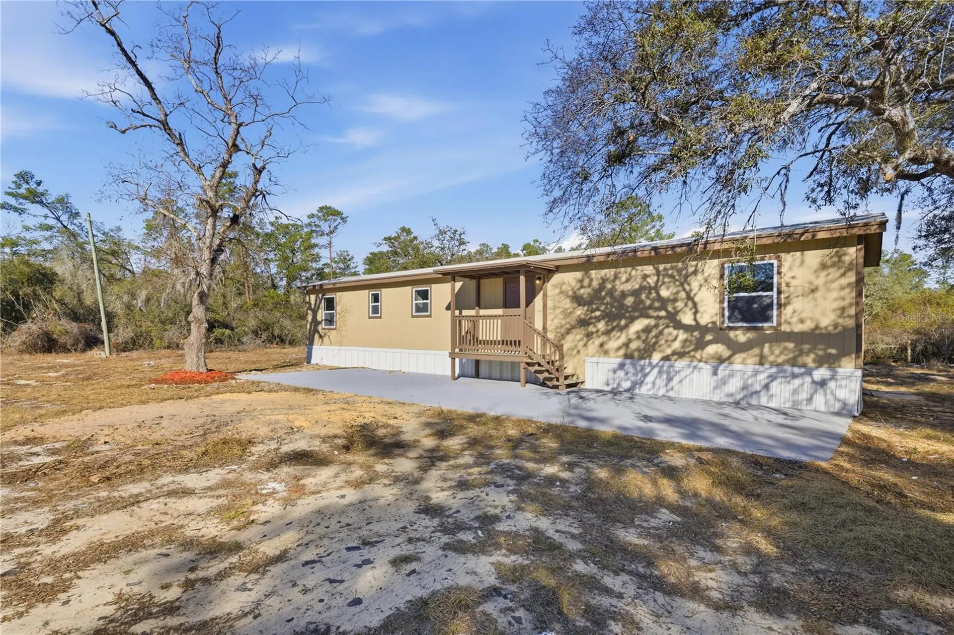 19661 SE 94th Place Ocklawaha FL 32179