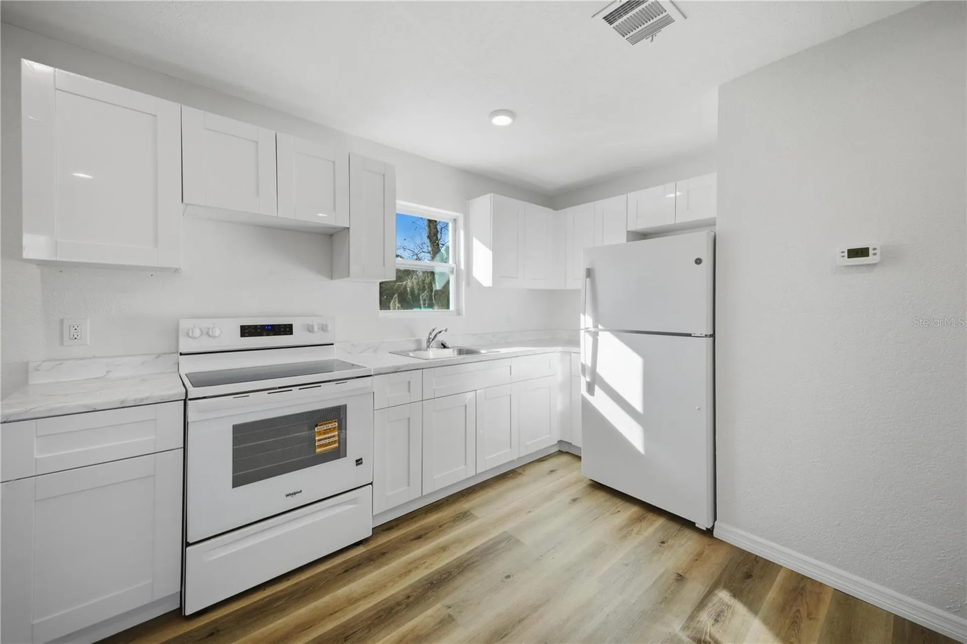 19661 SE 94th Place Ocklawaha FL 32179