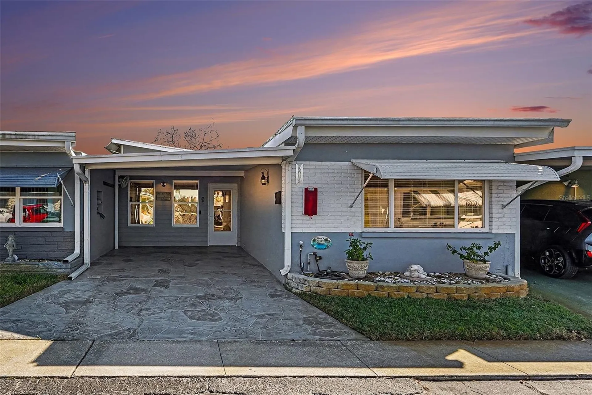 250 Rosery Road NW Largo FL 33770