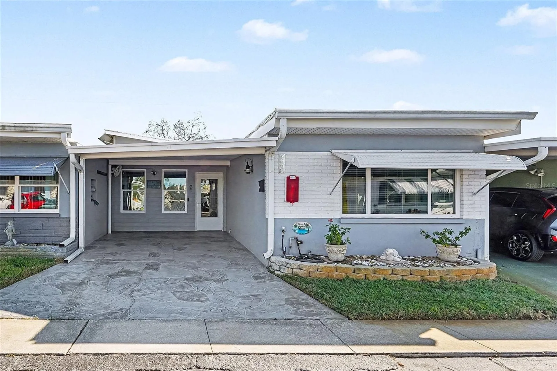 250 Rosery Road NW Largo FL 33770