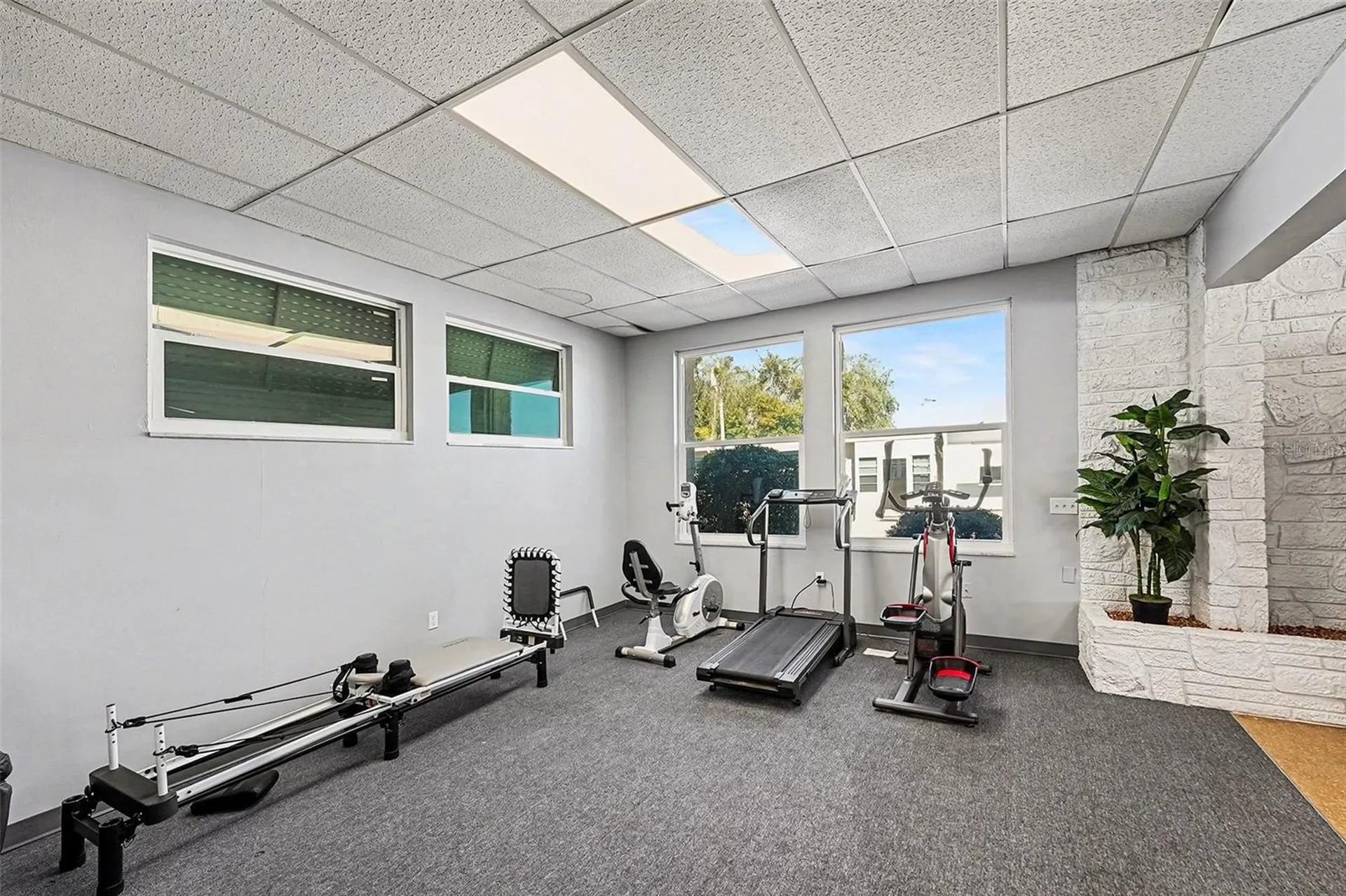 250 Rosery Road NW Largo FL 33770