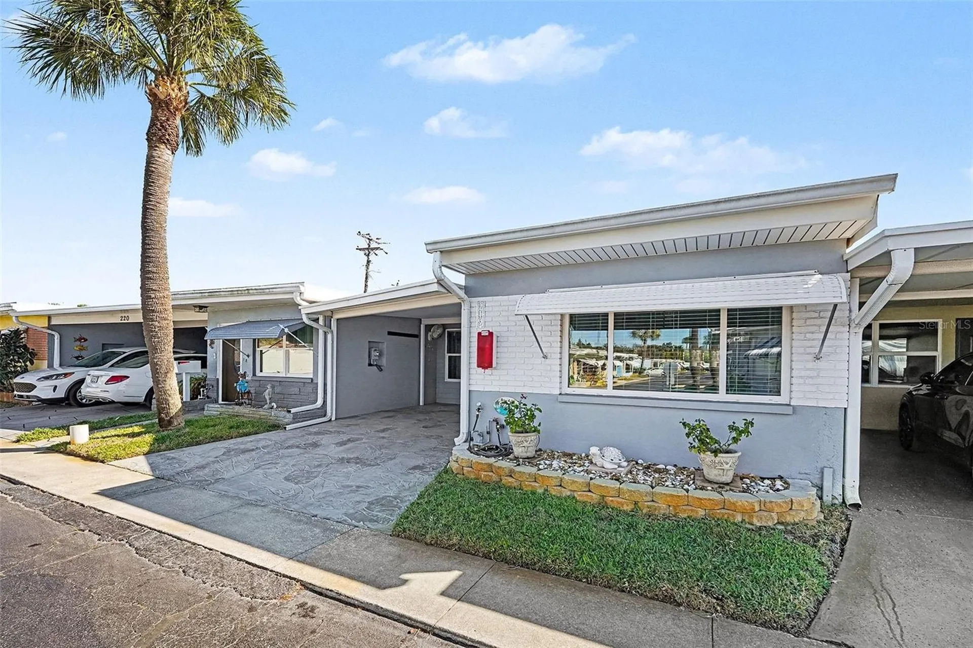 250 Rosery Road NW Largo FL 33770